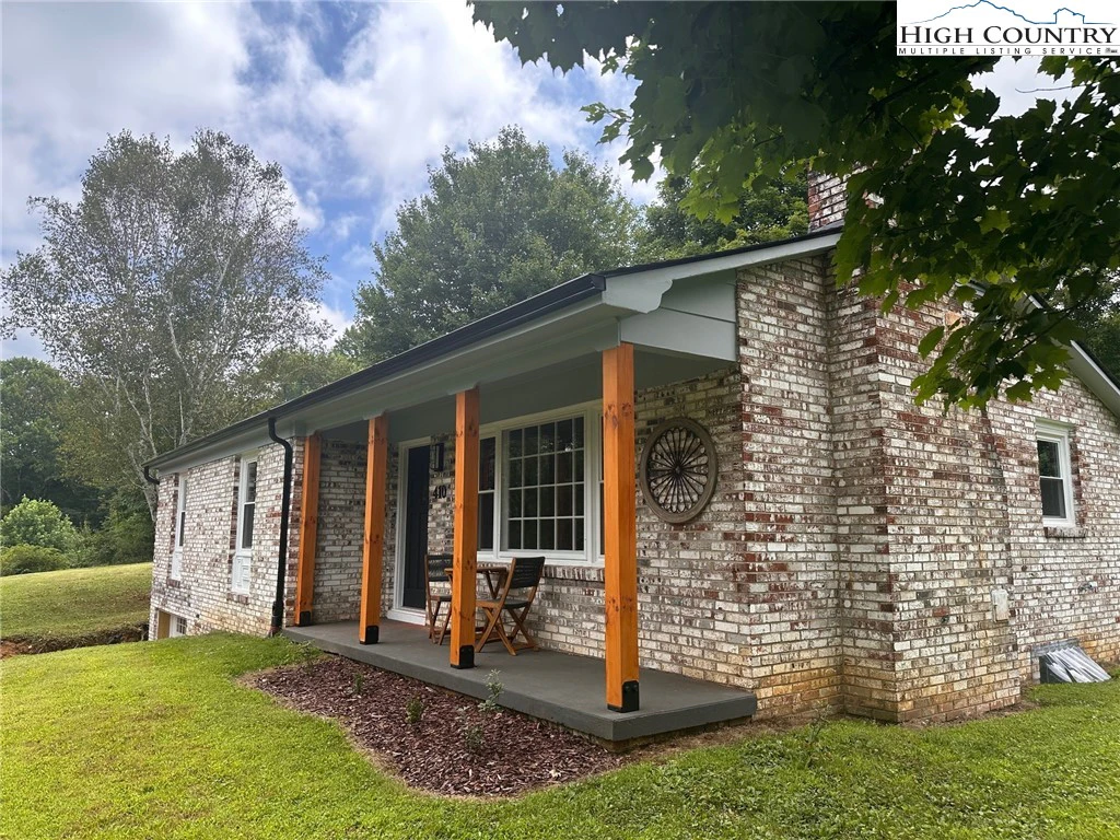 Image number 16 for the current listing