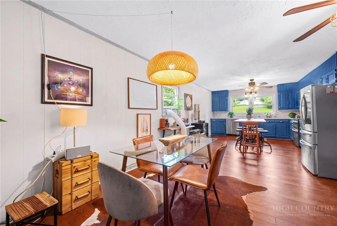 Image number 10 for the current listing