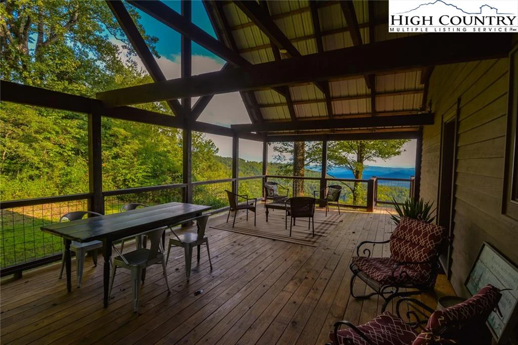 Image number 7 for the current listing