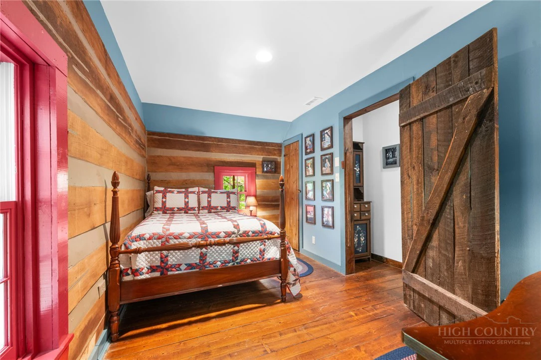 Image number 12 for the current listing