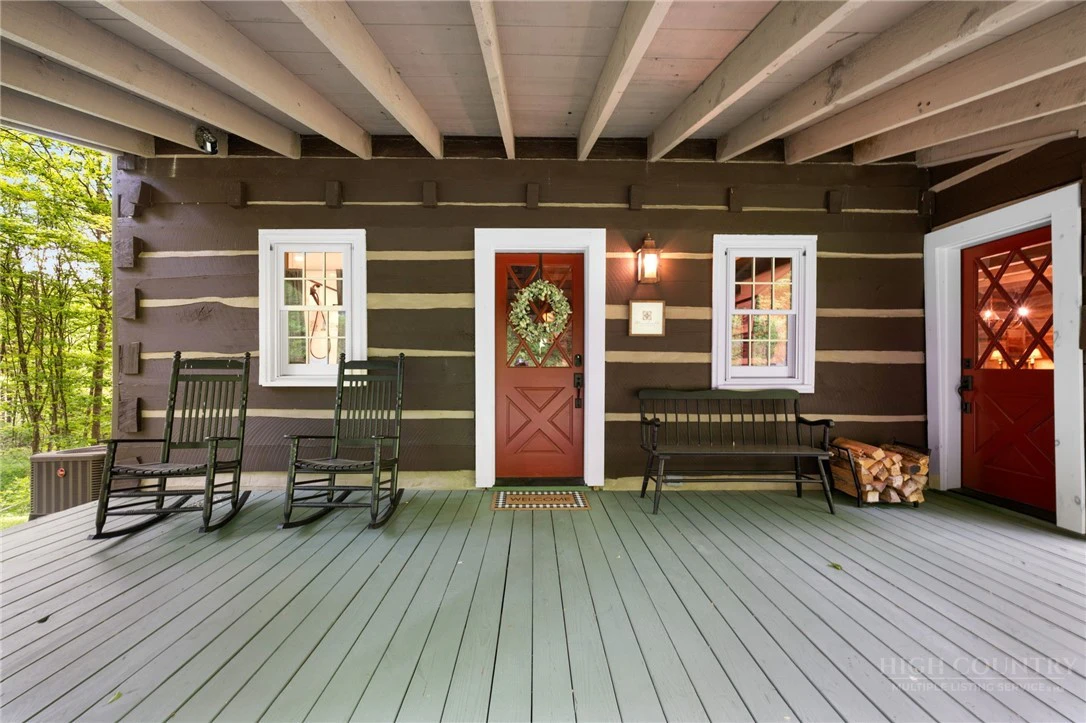 Image number 28 for the current listing