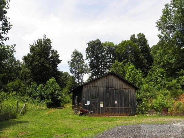 Image number 11 for the current listing