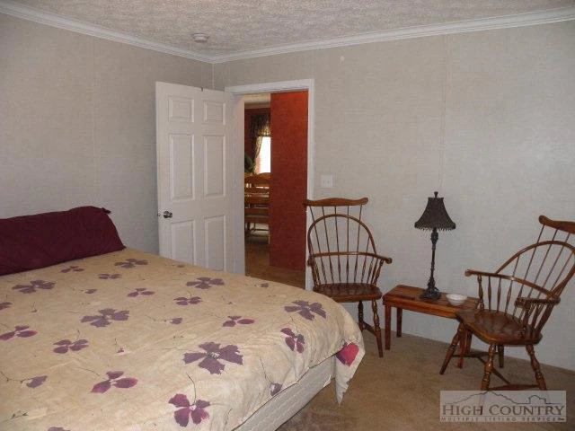 Image number 14 for the current listing