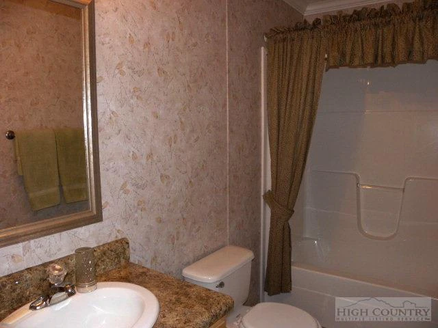Image number 12 for the current listing