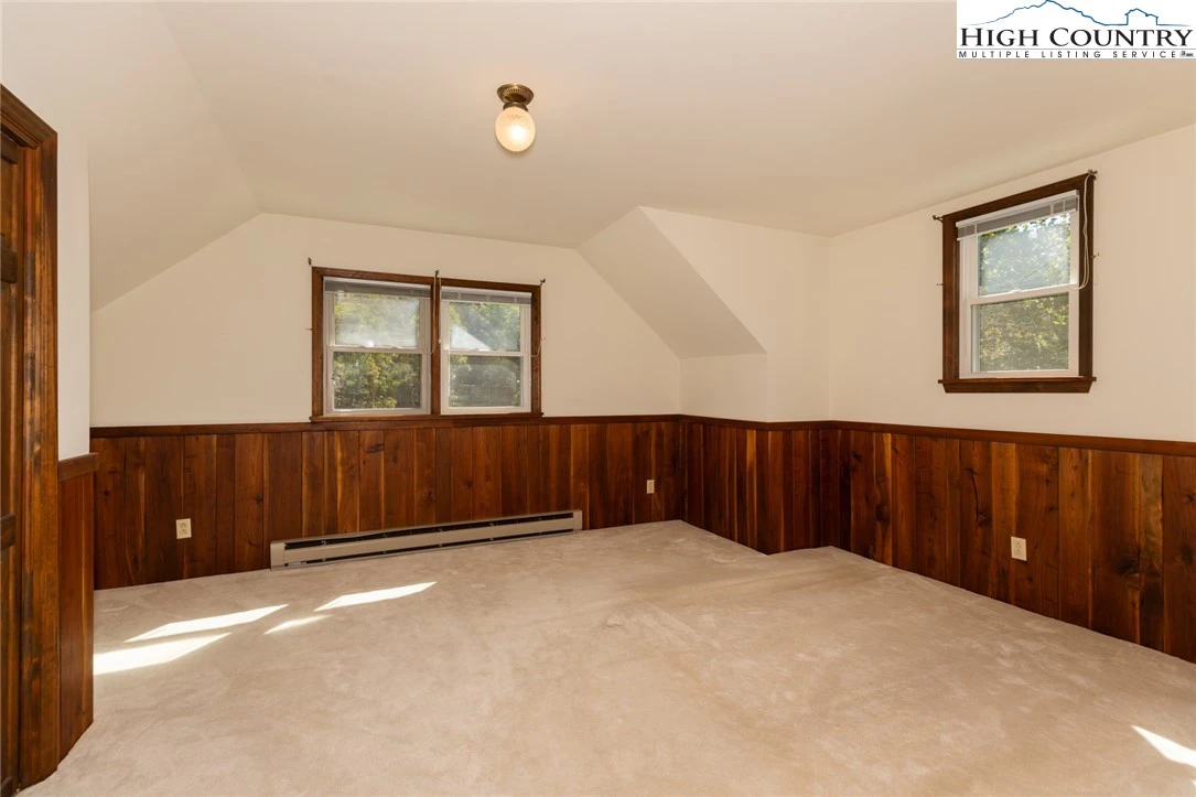 Image number 7 for the current listing