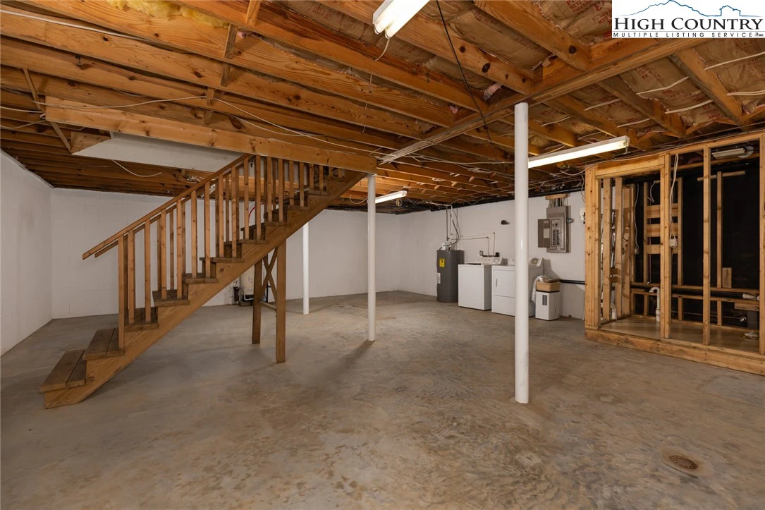 Image number 2 for the current listing