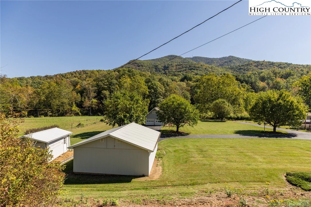 Image number 21 for the current listing