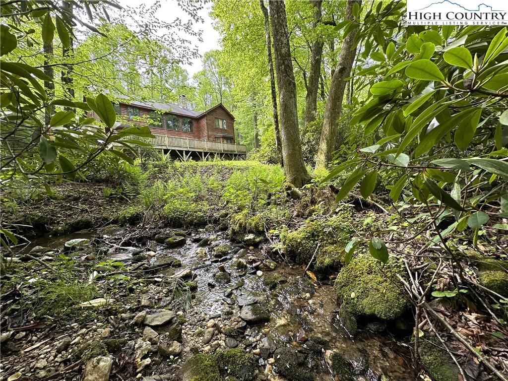 Image number 17 for the current listing