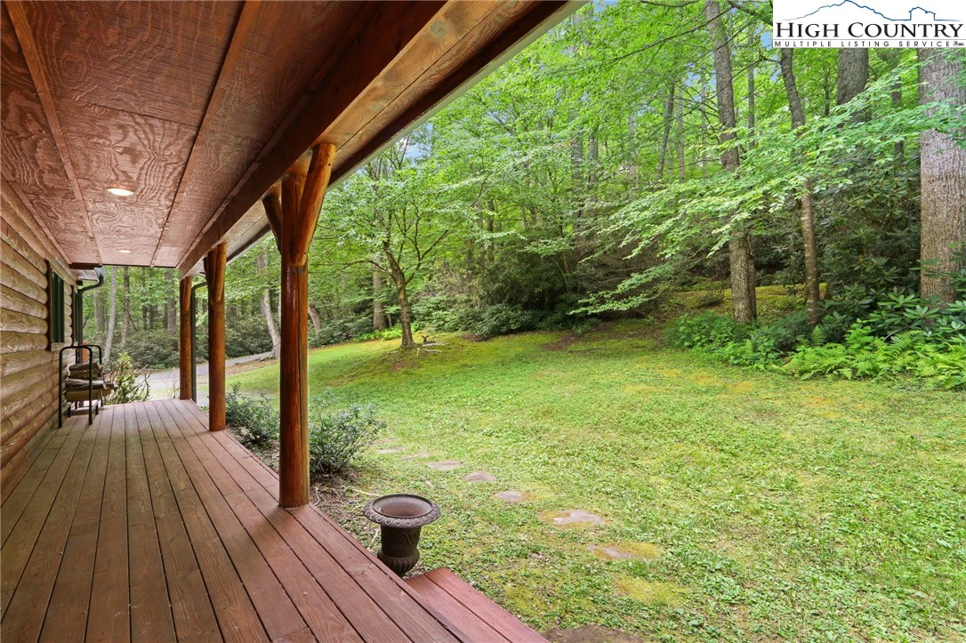 Image number 14 for the current listing