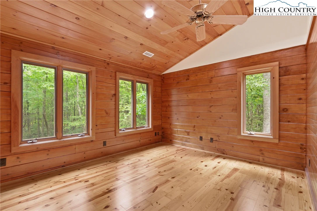Image number 6 for the current listing