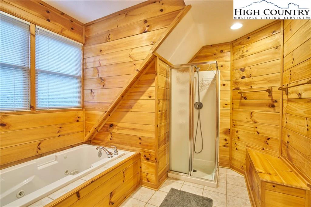 Image number 7 for the current listing