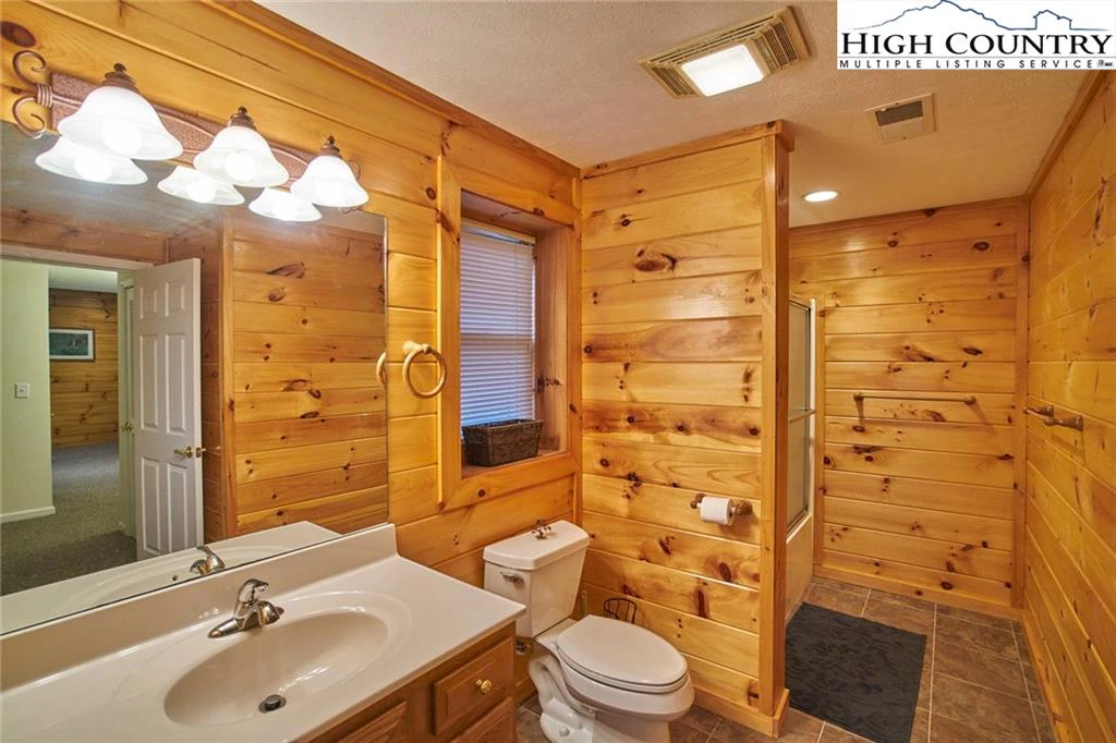 Image number 12 for the current listing