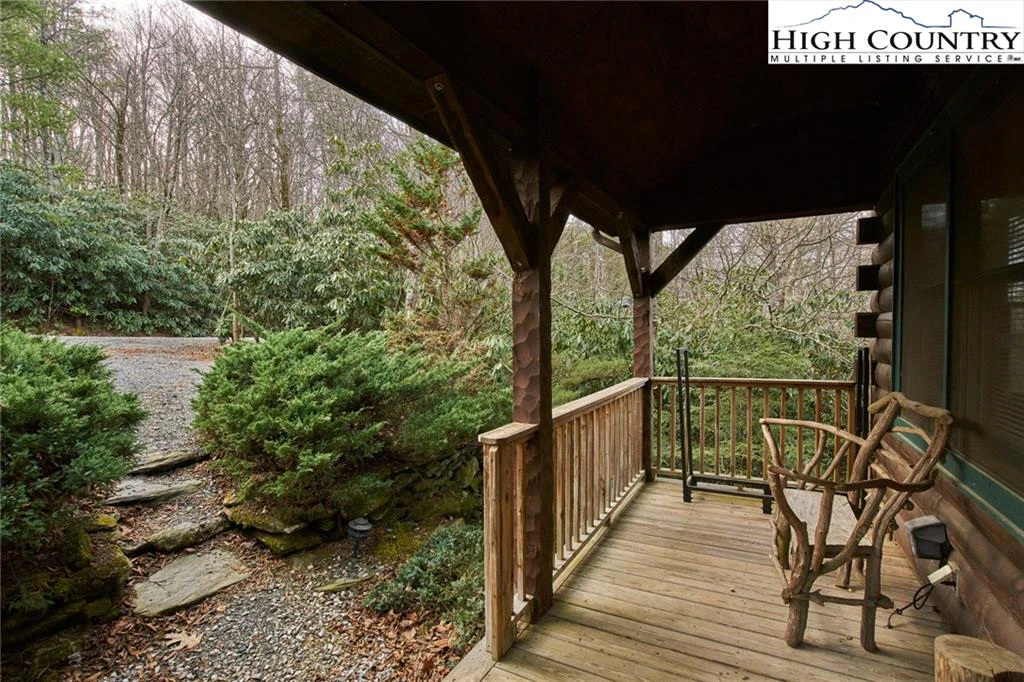 Image number 16 for the current listing