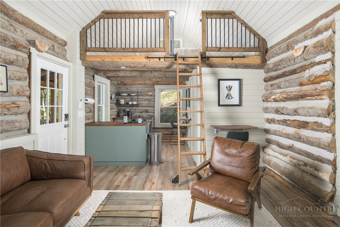 Image number 5 for the current listing