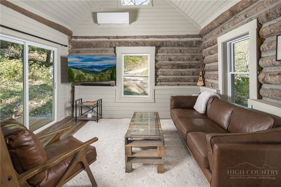 Image number 6 for the current listing