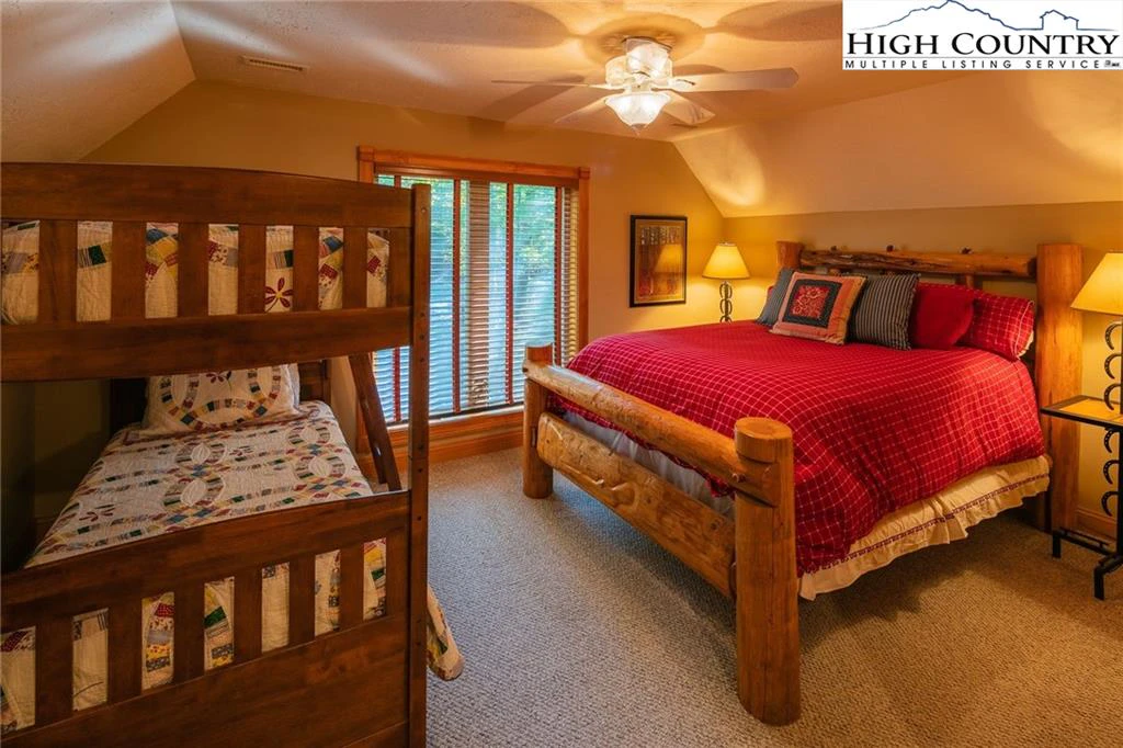 Image number 6 for the current listing