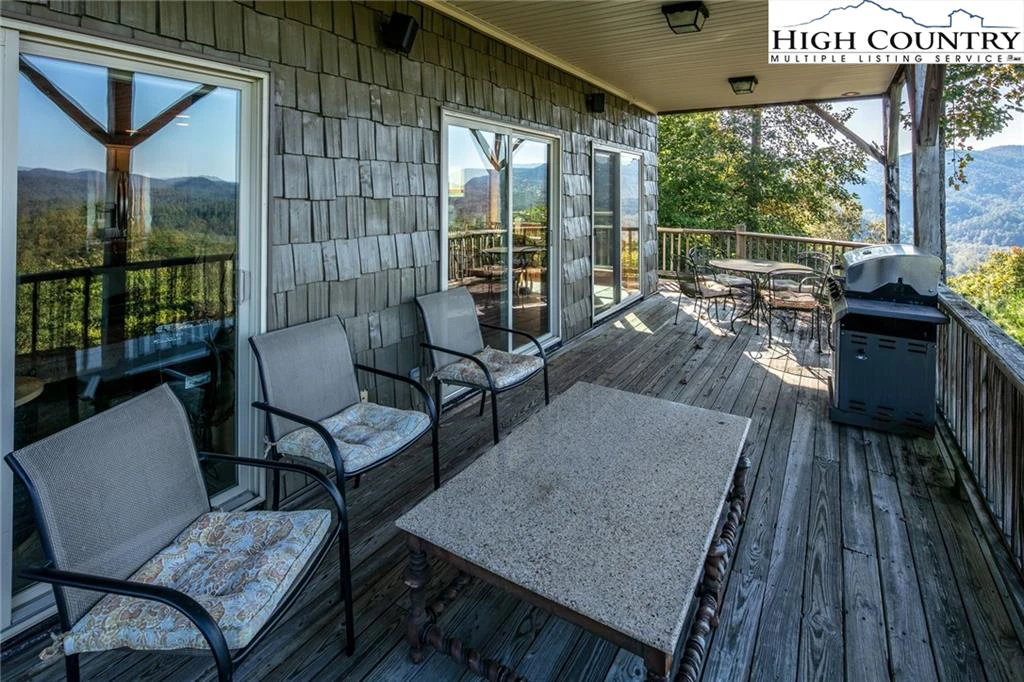 Image number 18 for the current listing