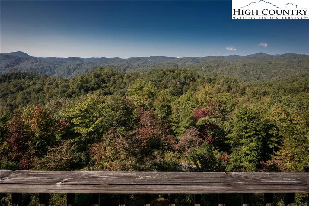 Image number 19 for the current listing