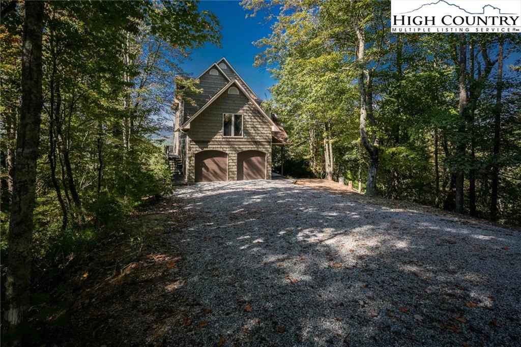 Image number 20 for the current listing