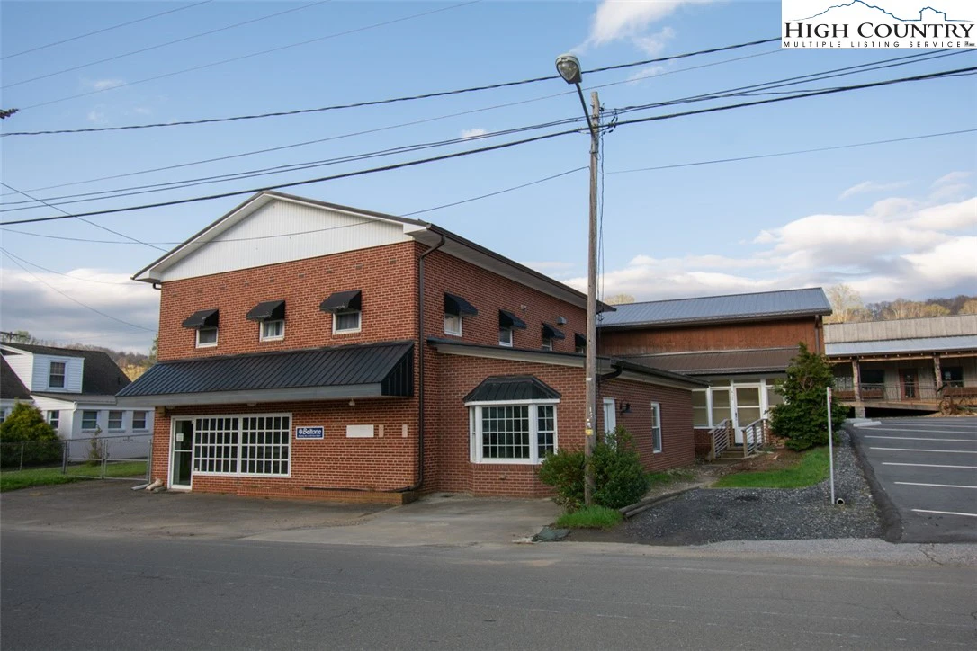Image number 3 for the current listing