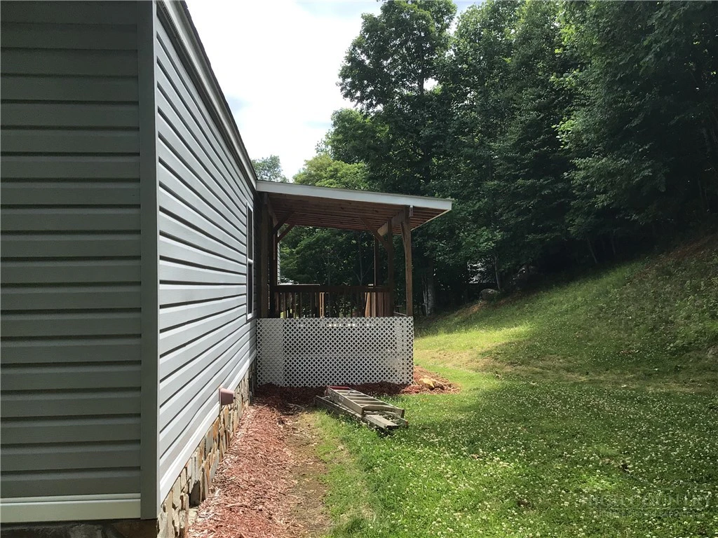 Image number 5 for the current listing