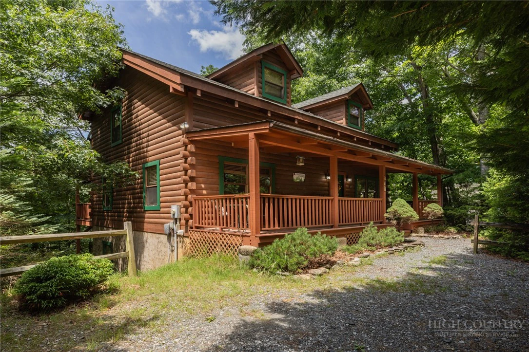 Image number 1 for the current listing