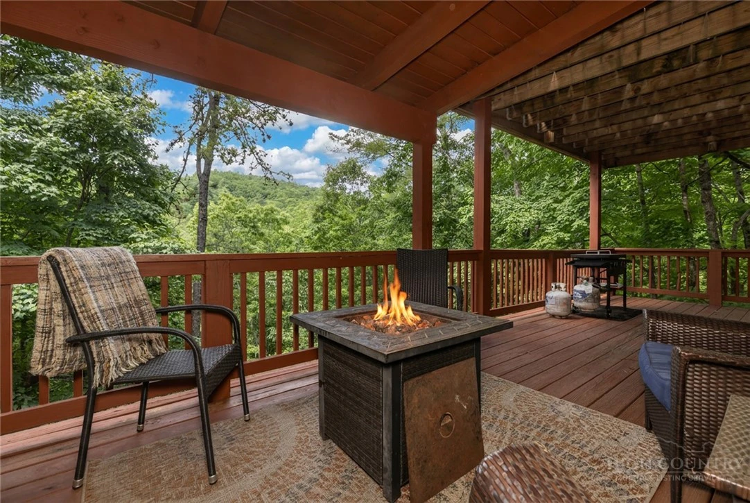 Image number 2 for the current listing