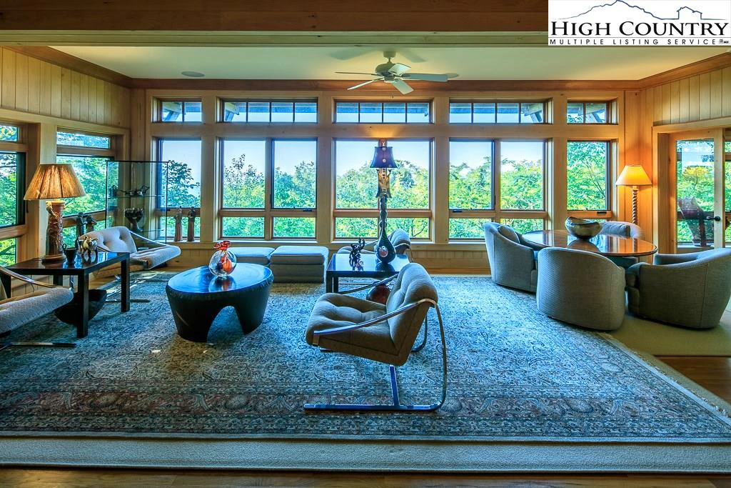 Image number 7 for the current listing