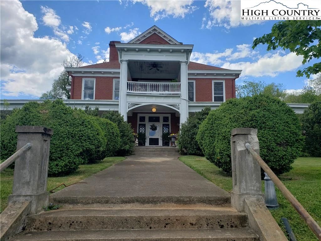 Image number 1 for the current listing