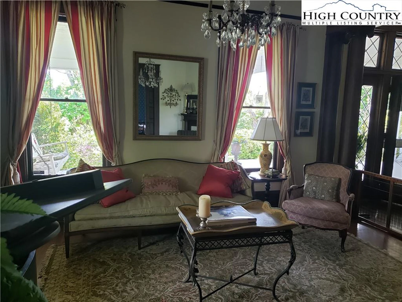 Image number 11 for the current listing