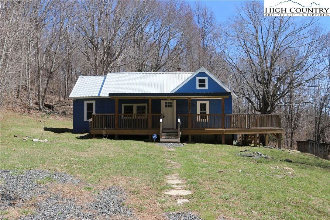 Image number 29 for the current listing