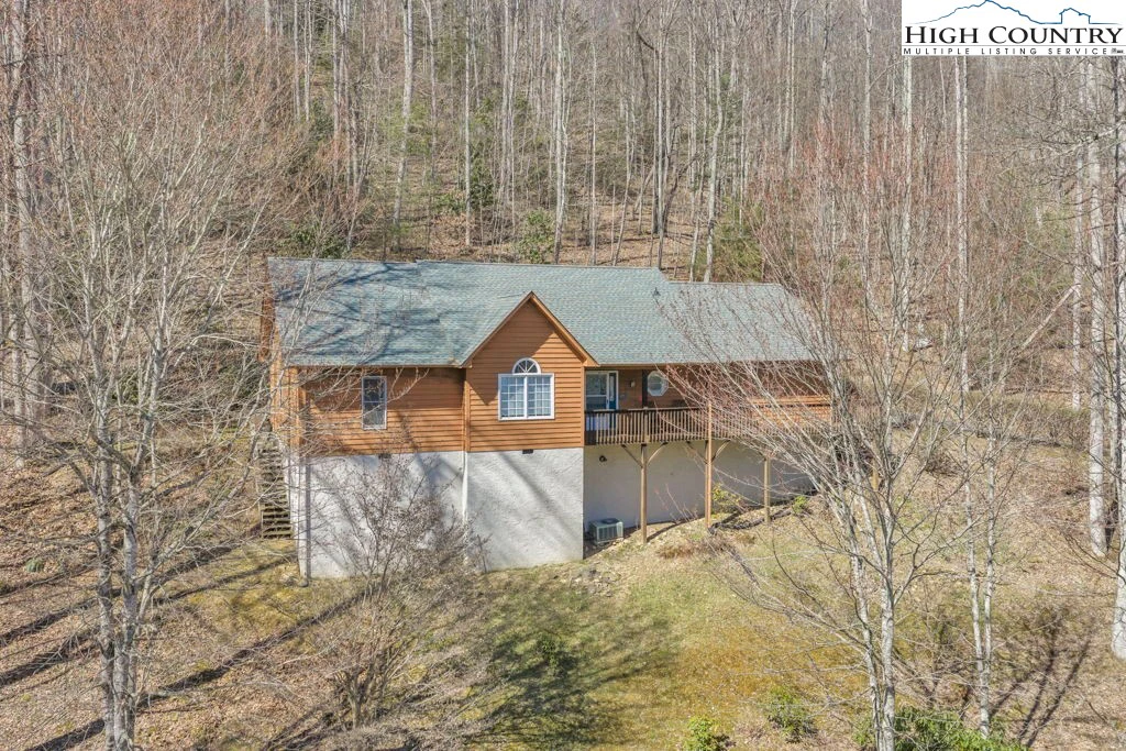 Image number 1 for the current listing