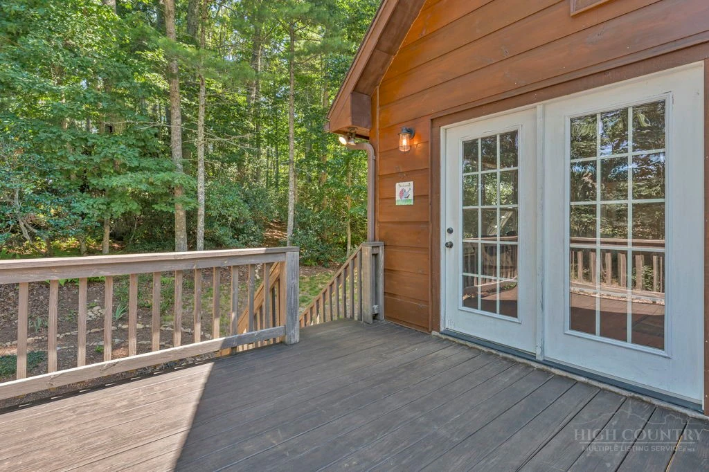 Image number 2 for the current listing