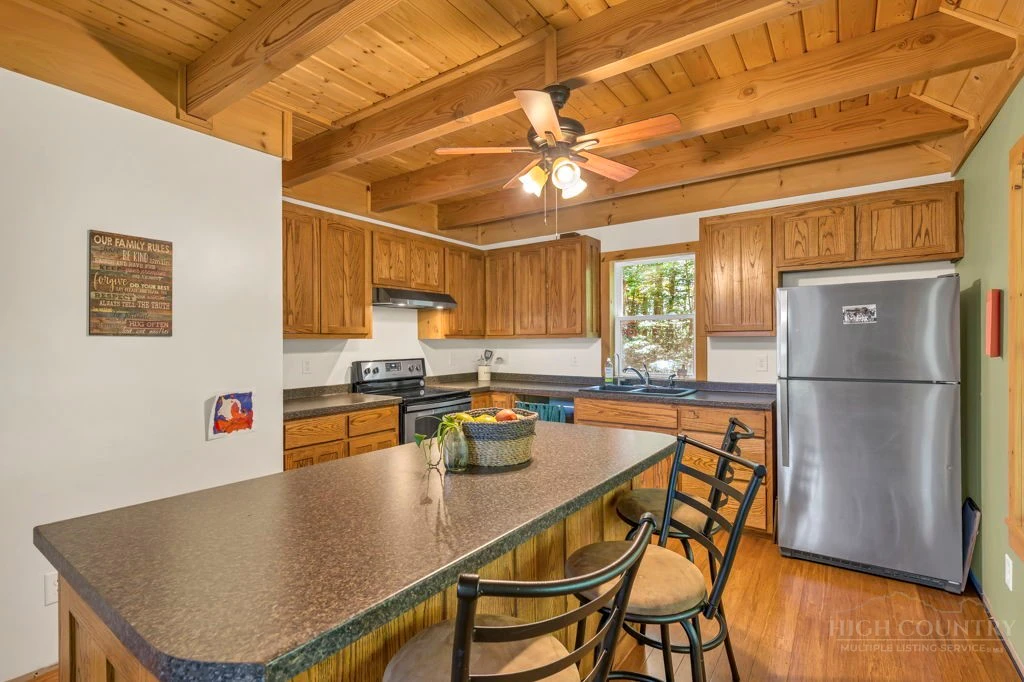 Image number 7 for the current listing