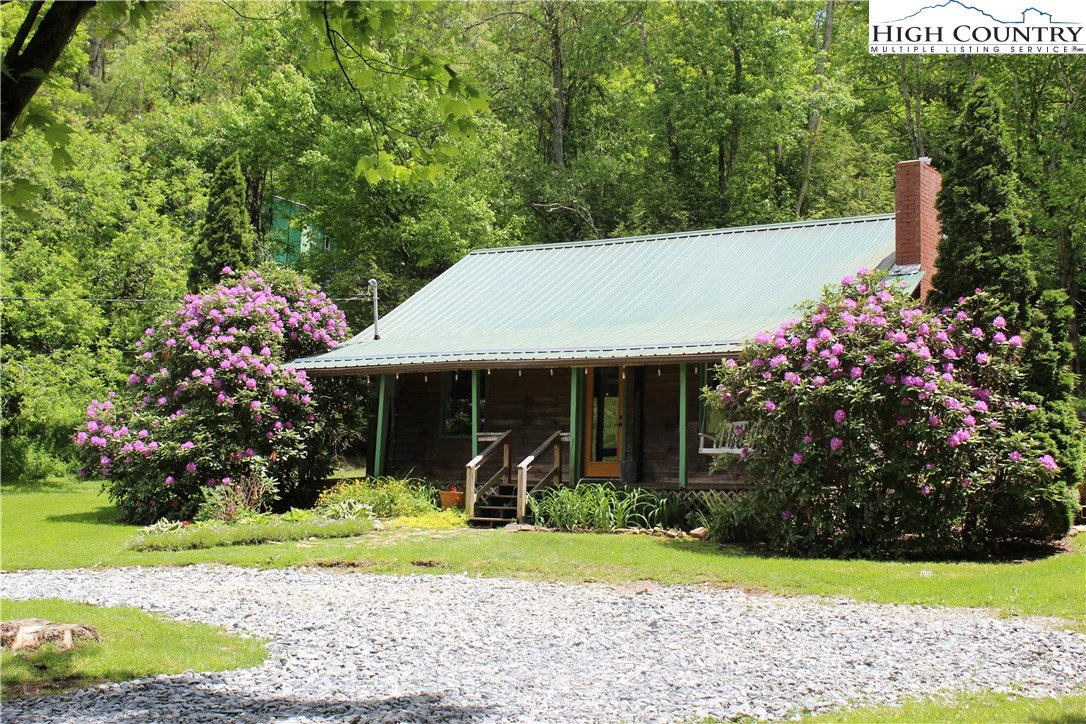 Image number 8 for the current listing
