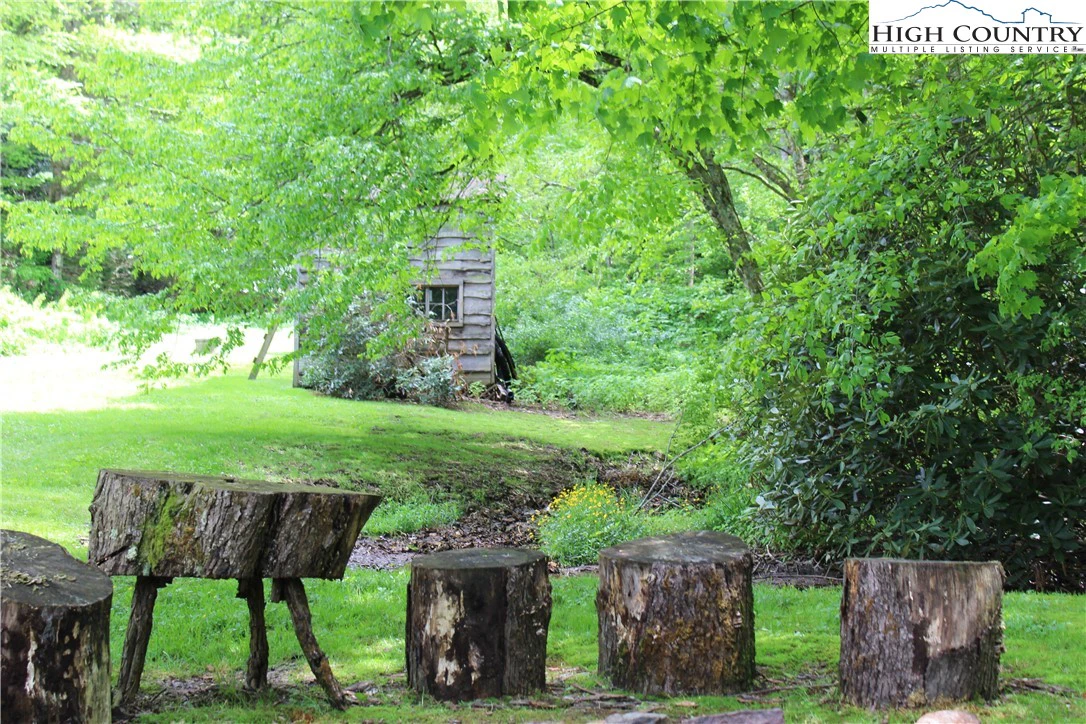 Image number 11 for the current listing