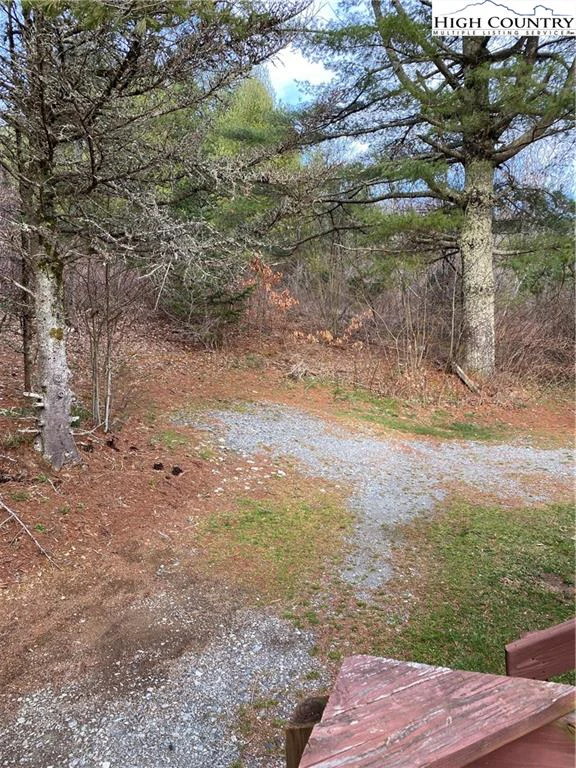 Image number 15 for the current listing