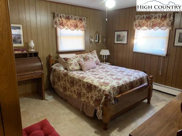 Image number 4 for the current listing