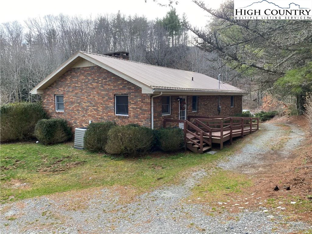 Image number 19 for the current listing