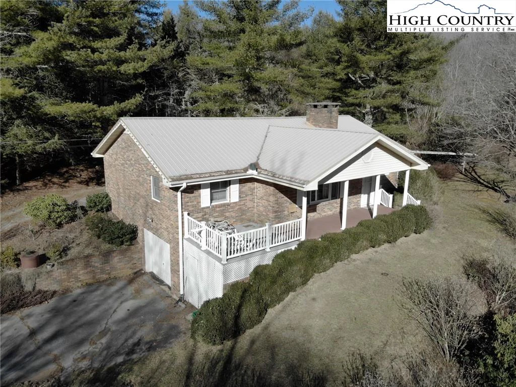 Image number 17 for the current listing