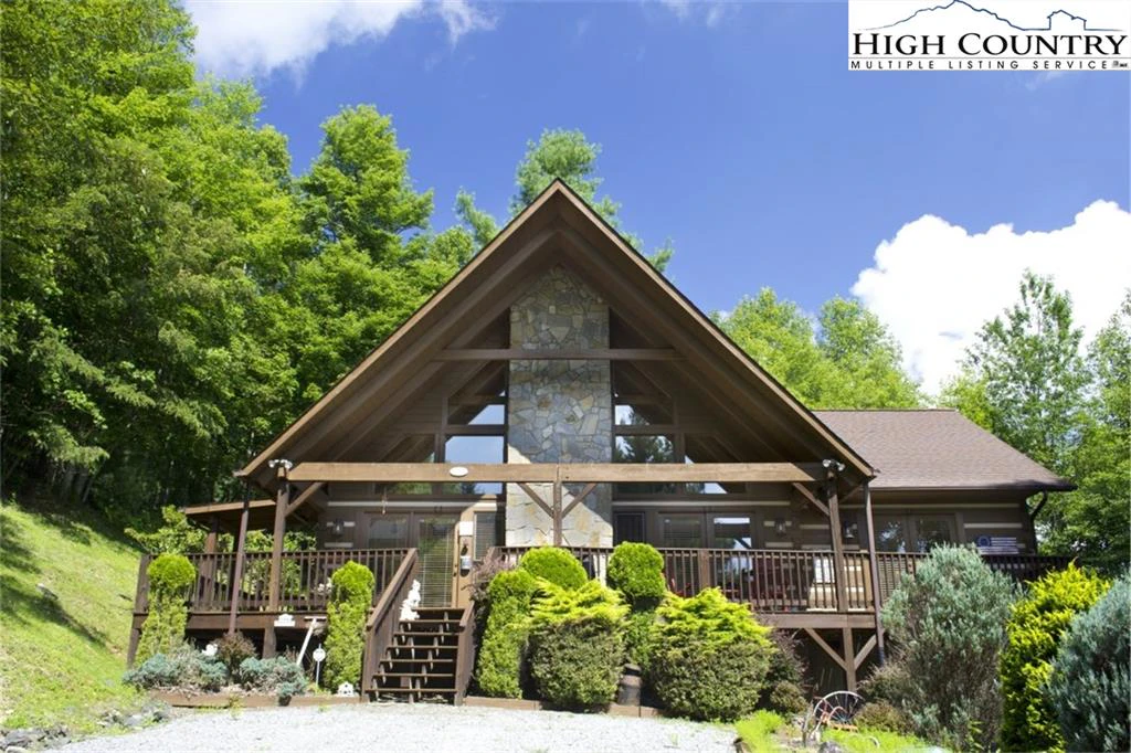 Image number 1 for the current listing