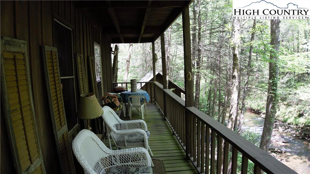 Image number 6 for the current listing