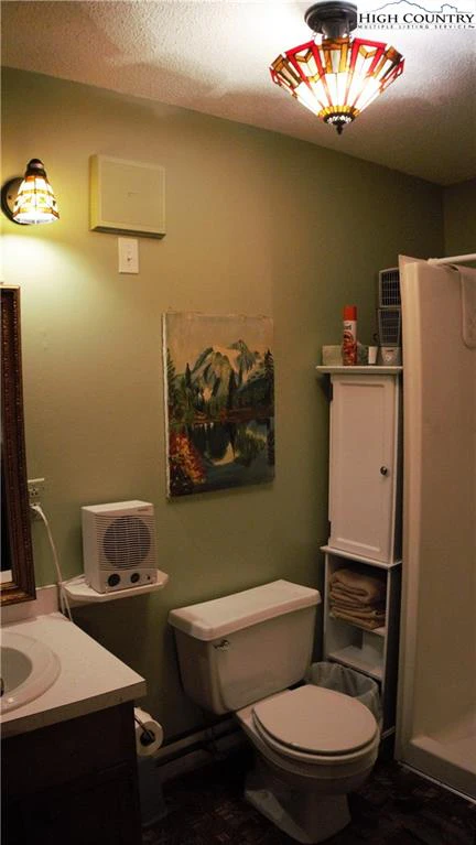 Image number 2 for the current listing