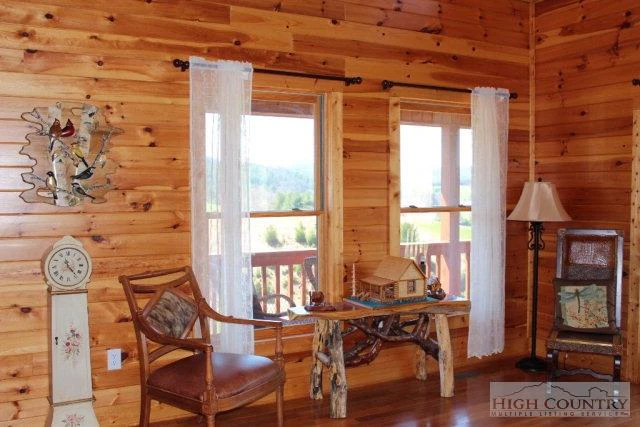 Image number 5 for the current listing