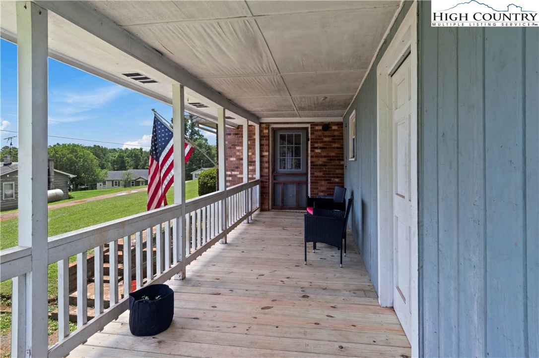 Image number 5 for the current listing