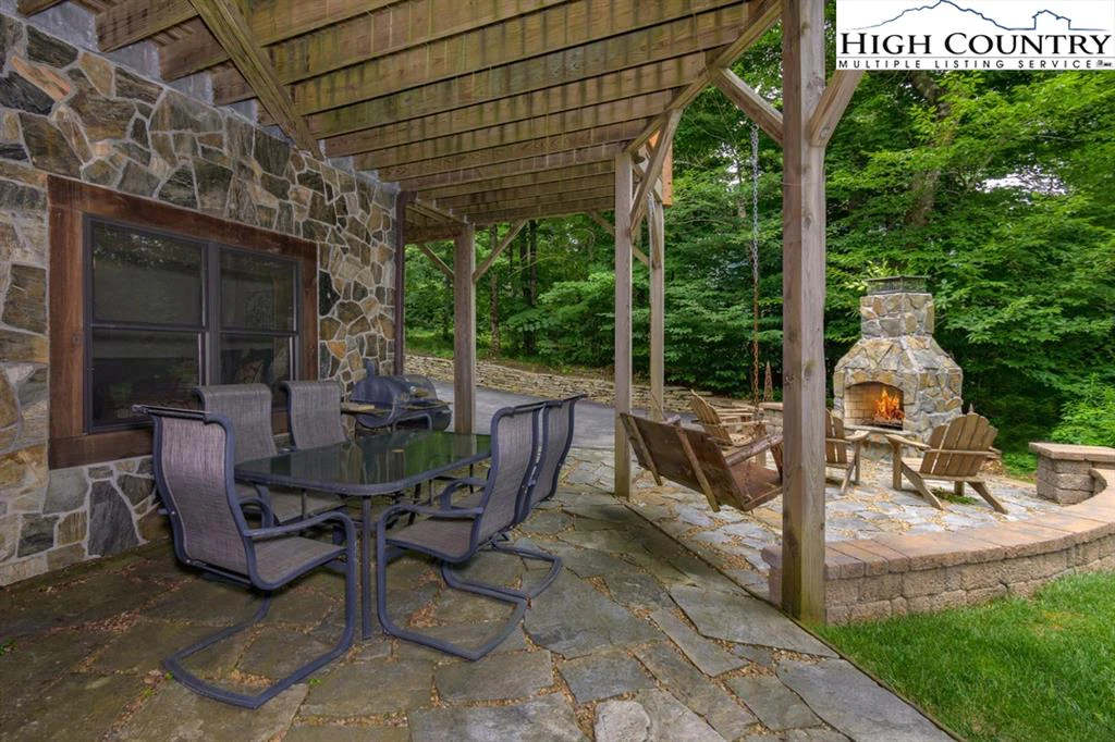 Image number 6 for the current listing