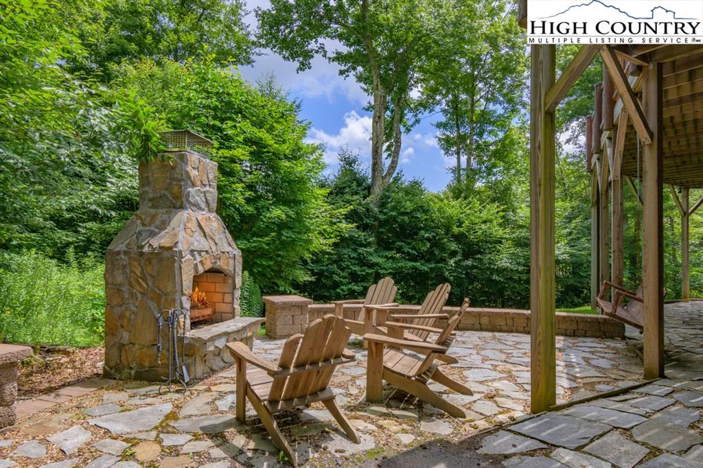 Image number 8 for the current listing