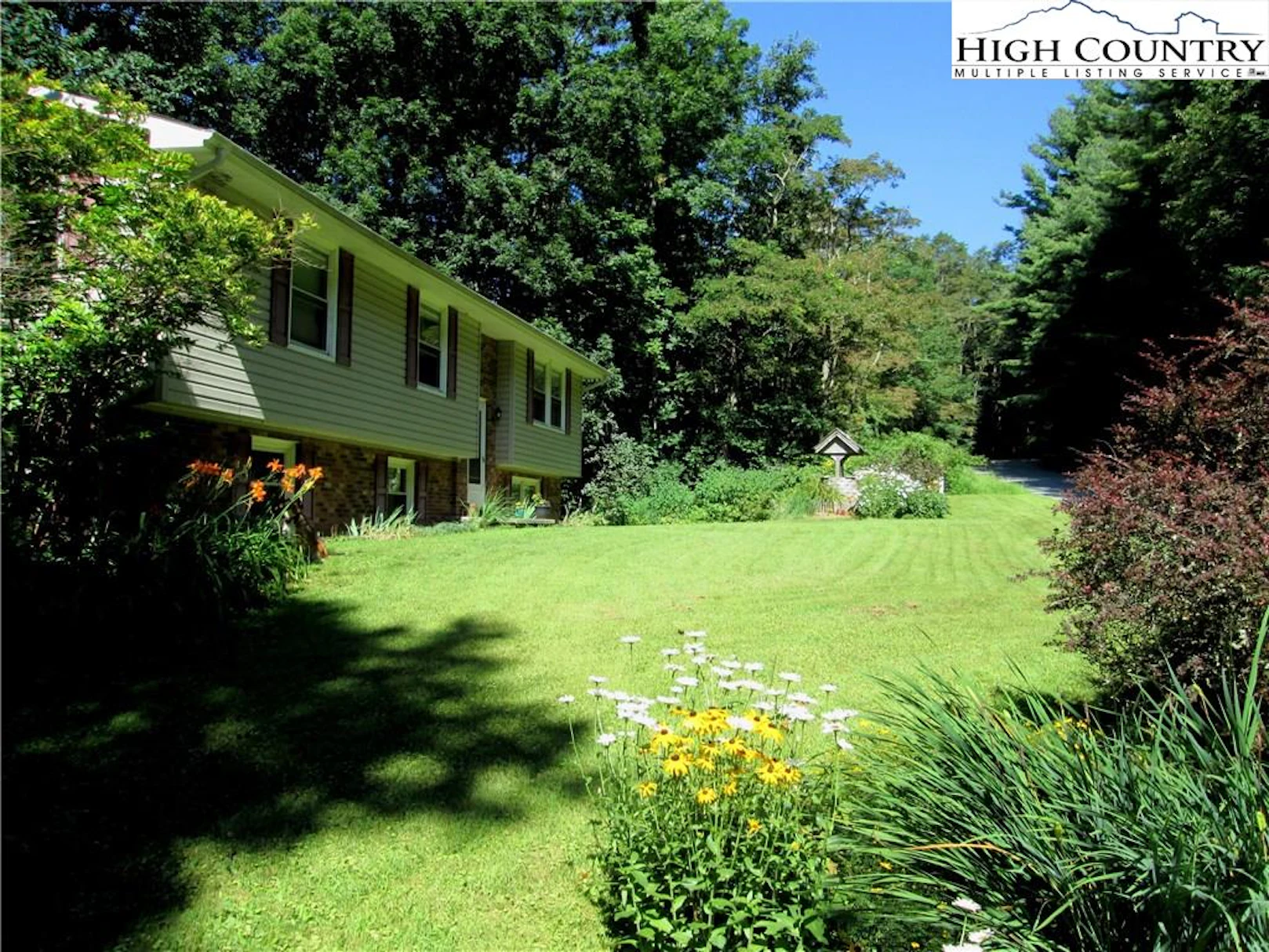 Image number 15 for the current listing