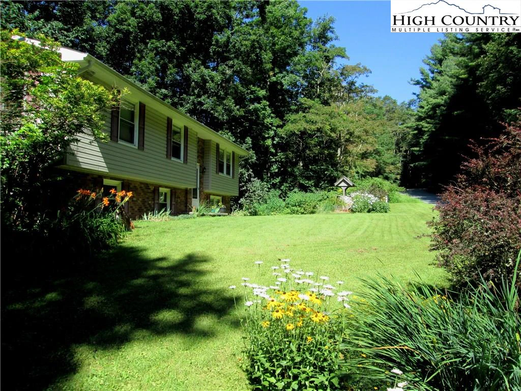 Image number 15 for the current listing