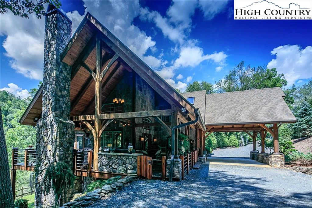 Image number 1 for the current listing